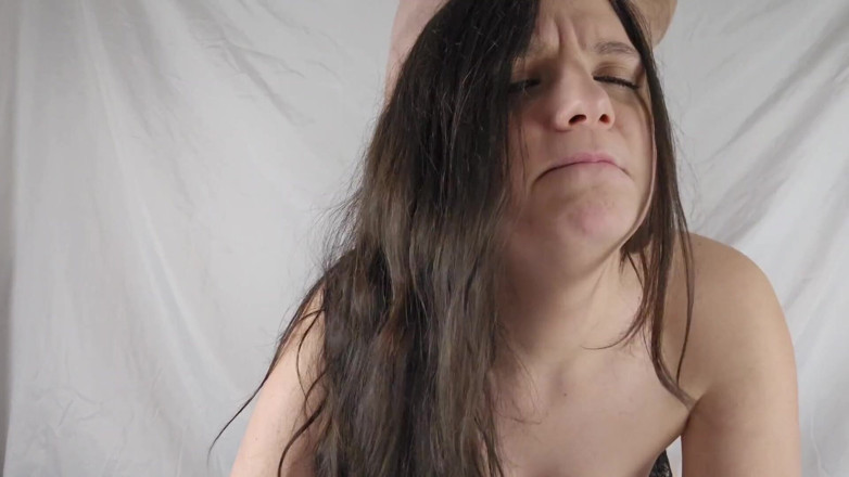French Julia: Un abonné me baise et j’avale tout encore