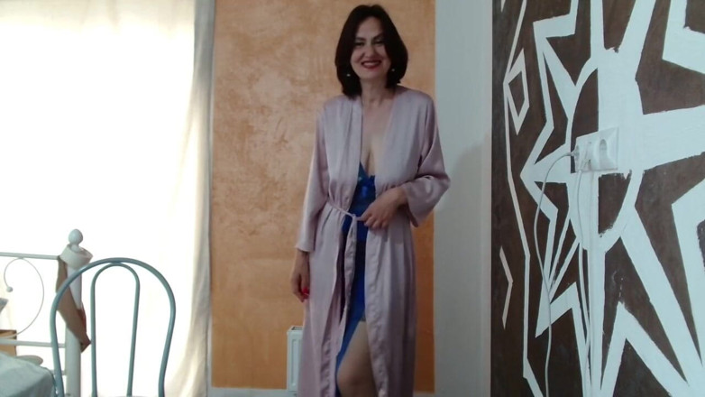 ANGELA_LADY: Te uiți în pizda unei mame sexy și te transformi într-un licker
