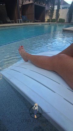 Flight Attendant Fiona: Poolzeit solo