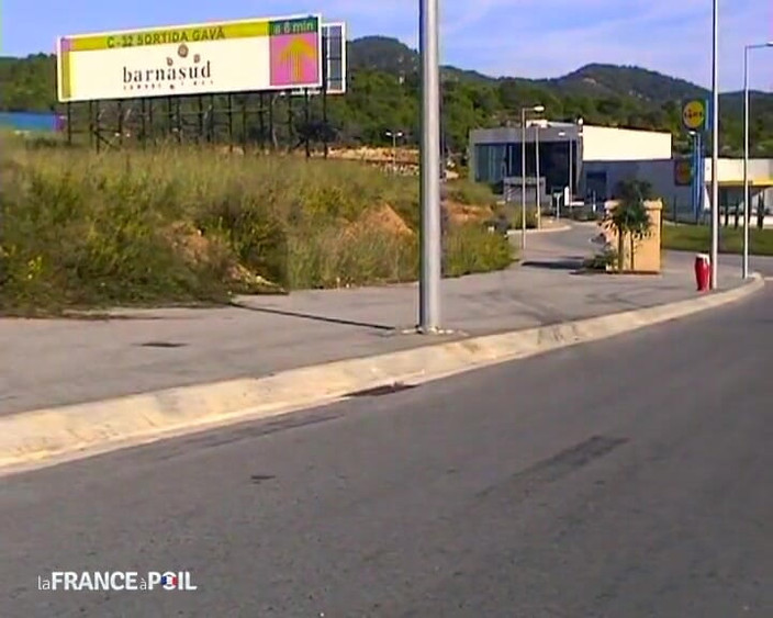 La France a Poil: Heiße junge brünette gibt anhalterin einen speziellen ritt