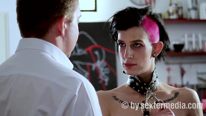 Fetisch by Sextermedia: Chlupatá kundička s fetišem na bondage