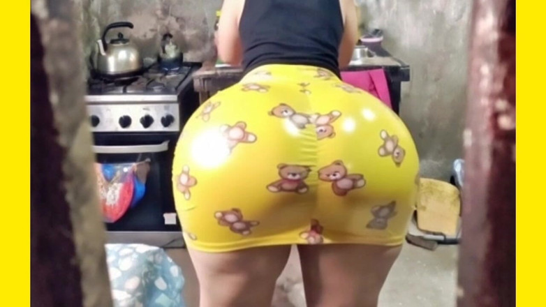 Xprohibidox1: Si Dia Menari Dengan Baik Dengan Skirt Kuningnya