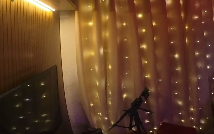 Barbanegraz VR Trans: Дві красуні розважаються на дивані.. Vr Bonus