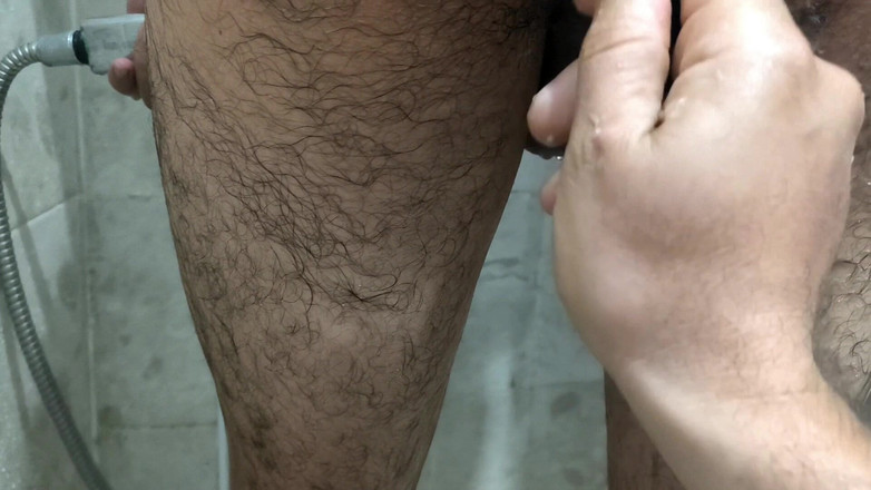 Aminaarab: Oholte mi zadek ve sprše před sexem