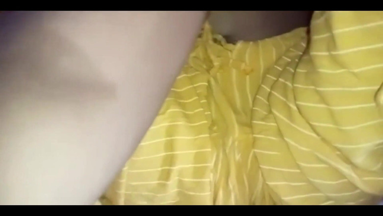 YOURAMRITA04: Když nikdo nebyl doma, poprvé jsem ošukal kundičku své nevlastní...