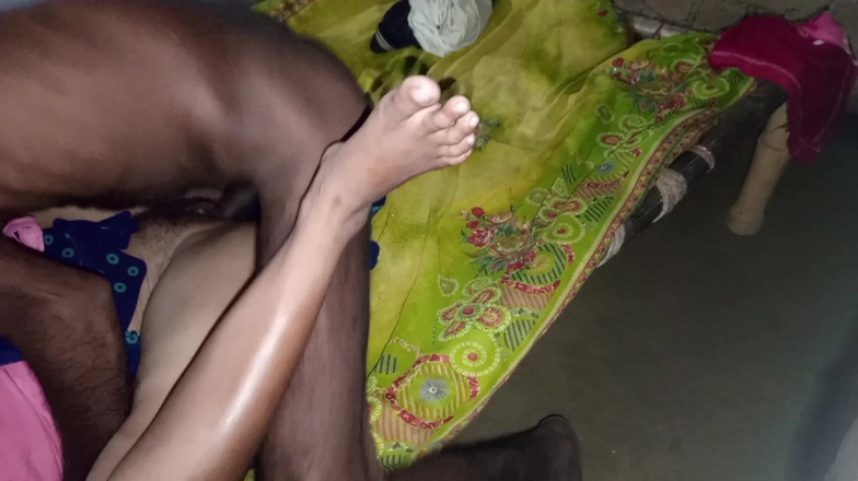 Treblsex: Desi housewife khatiya tor sexy chudai bhabhi