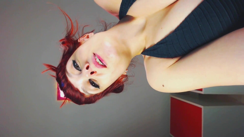 Candystart Videos: 我在你的脸上自慰并向你吐口水。