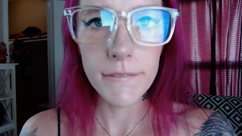 Missellie8: Finále video s roztahováním análu