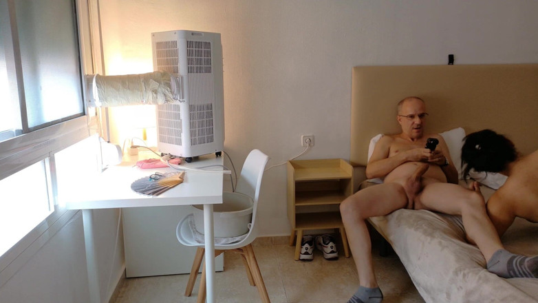 Scarletttejones: Dans les coulisses d’un coup de sperme dans la bouche