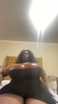 Black BBW Titsplay