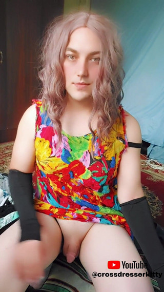 Kitty_Cross: Crossdresser vašeho života sexy roztomilá house kitty meowing pro vás roztomilé...