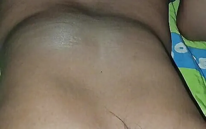 Lian Kulla: Massaging While Shaking the Pussy Until It Squirts