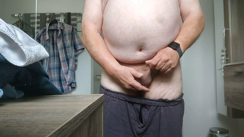 Karlchengeil: Більше зношених брудних трусиків