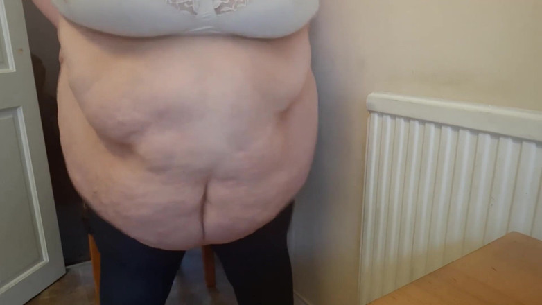 SSBBWLadyBrads: SSBBW BBW belly jiggles and wiggles