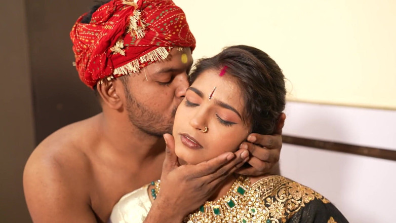 HOTKAMASUTRA: Video rekaman seks viral pasangan hot india dientot romantis sama...
