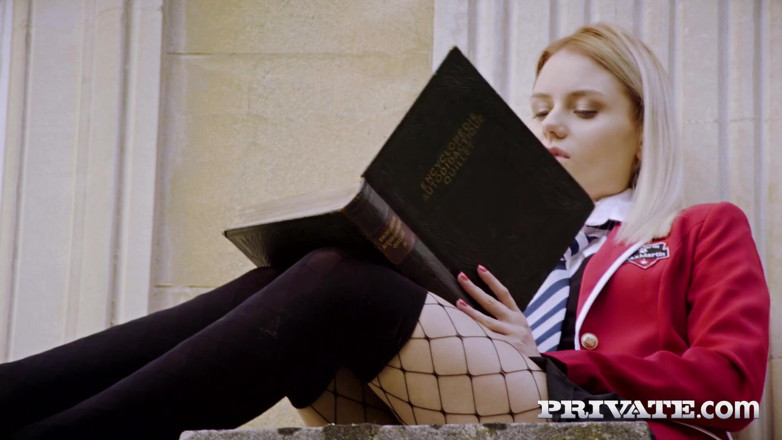 Private.com: 선생님과 하드코어 섹스하는 발정난 여대생 Natalia Starr