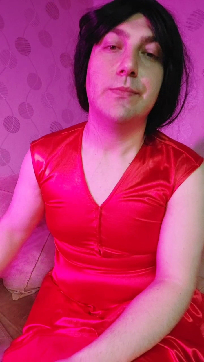 Kitty_Cross: Une jolie trans parle en direct avec ses fans, partage...