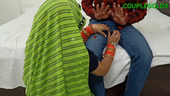 Sexy Komal: Komal Anti opusťte studenty a mě taky