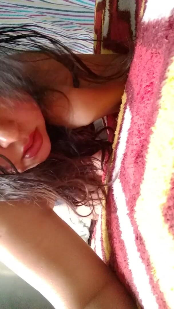 Oriane_Suck_Roses: Reacție la anal puternic murdar cu ejaculare înăuntru, cameră frontală cu...