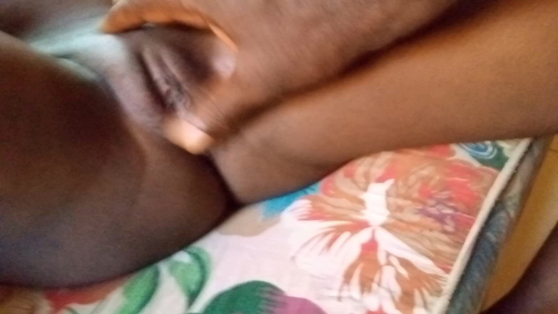 Londiq girls: Per Favore Vieni a Scopami La Figa