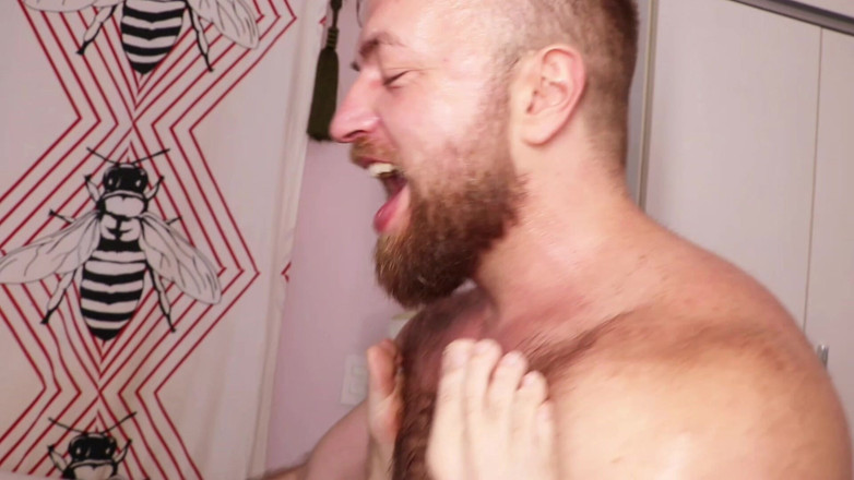 Kylefox: Padrasto russo visita o Brasil e me transforma em sua...