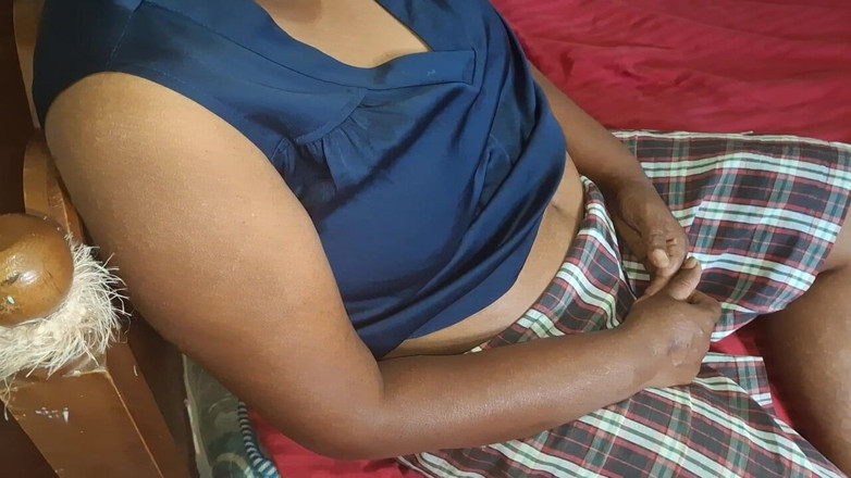 Teena New: Bà mẹ nóng bỏng châu Á vú to