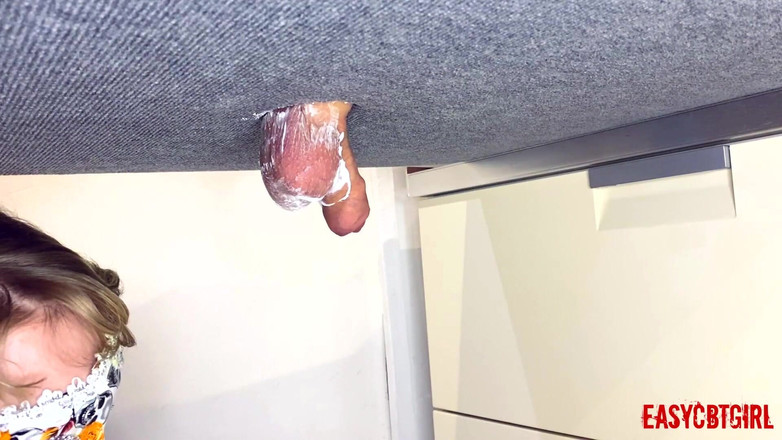 AnnyCandyPainboy: Bà chủ cạo lông bi của nô lệ của cô ấy...