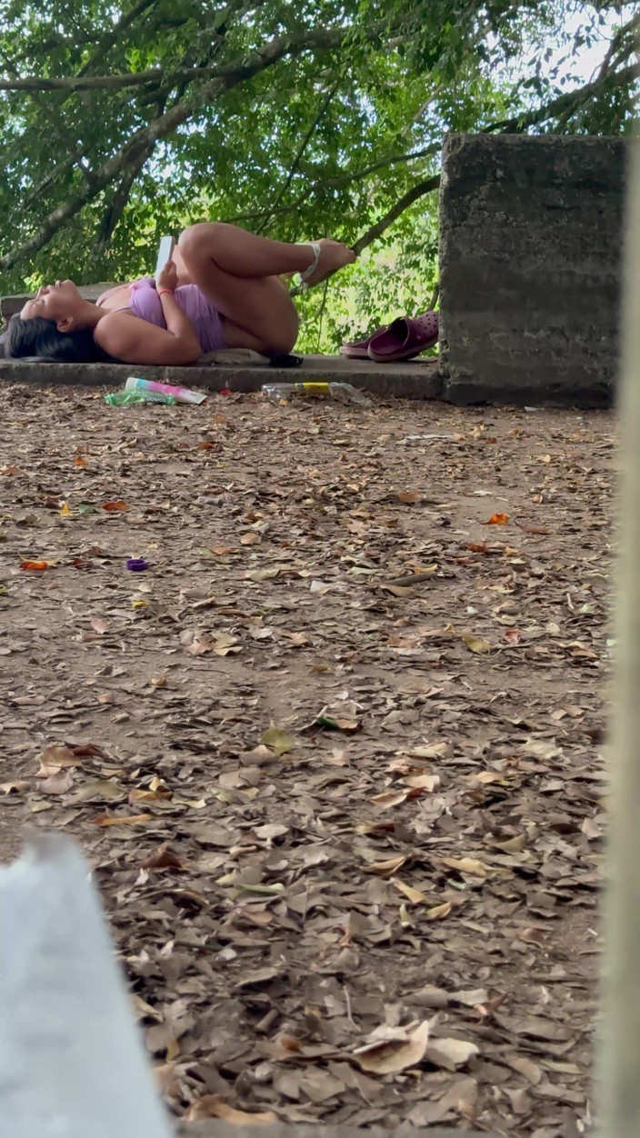 EMY_AND_JONH: Komşum mastürbasyon yaparken yakalandı