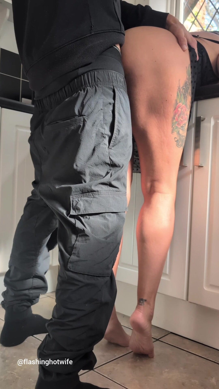 Roo Smith: Kompilasi pai krim isteri panas