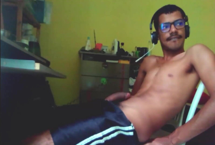 Couple 2 Black: Видео 119 Ношение этих шорт заставляет меня жестко