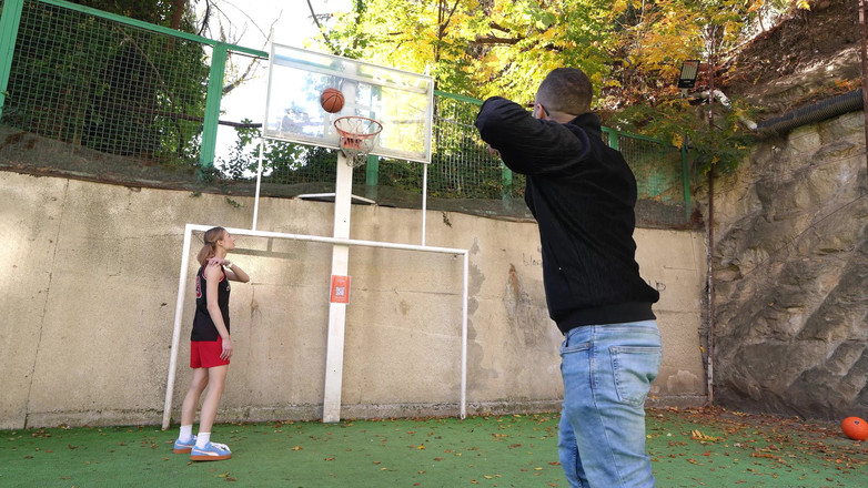 Mr. Murkovski: A Street Pickup Artist and a Basketball Player. What Will...