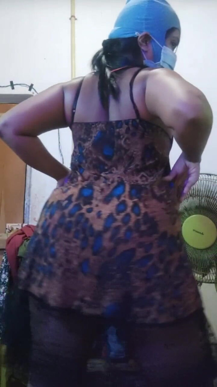 Dhanuubaby: Шрі-Ланкійська дівчина з великою дупою