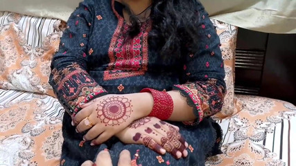 QueenbeautyQB: Desi indická bhabhi byla velmi šťastná, protože bhabhi manžel po dlouhé...