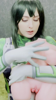 Mha: Froppy heeft een hentai-sekspop als cadeau van een gekke fan