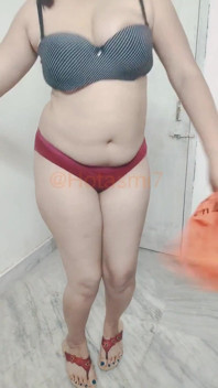 Esposa caliente Asmita bailando de humor