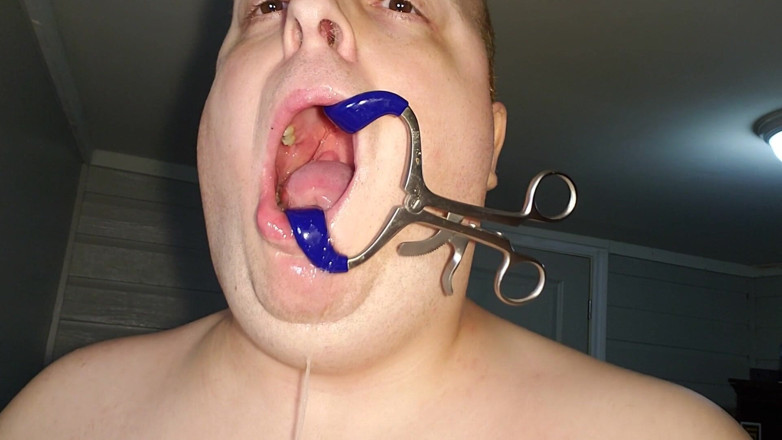 Charlieboy69: Esparcidor de boca con garganta profunda 3 enormes polla real consolador