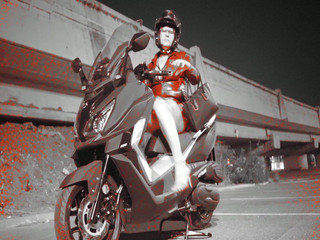 Voyager: Eteğimin altına bakma!