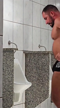 Pojď mi vykouřet, zatímco se dívám, jestli někdo přijde