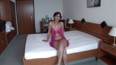 Lucky Wankerz: Zralá zrzka si na castingu dilduje svou oholenou kundu