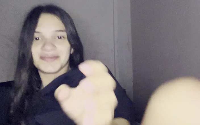 Alice Lima: Vibrator Discharges in Pussy, Then Goes on Dildo