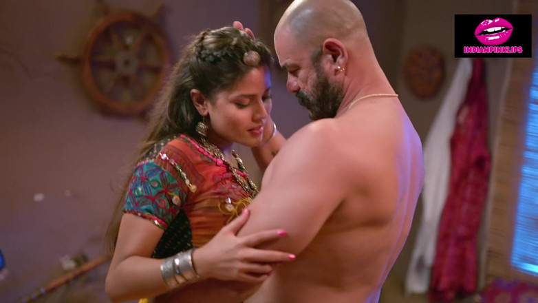 Indianpinklips: Jeth Ji Mengongkek Bahu Seks Tegar Secara Rahsia