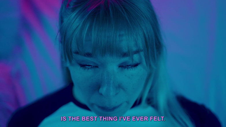 Jolie Lyon: Menonton lucah dengan sepupu tiri membawa kepada kali pertama