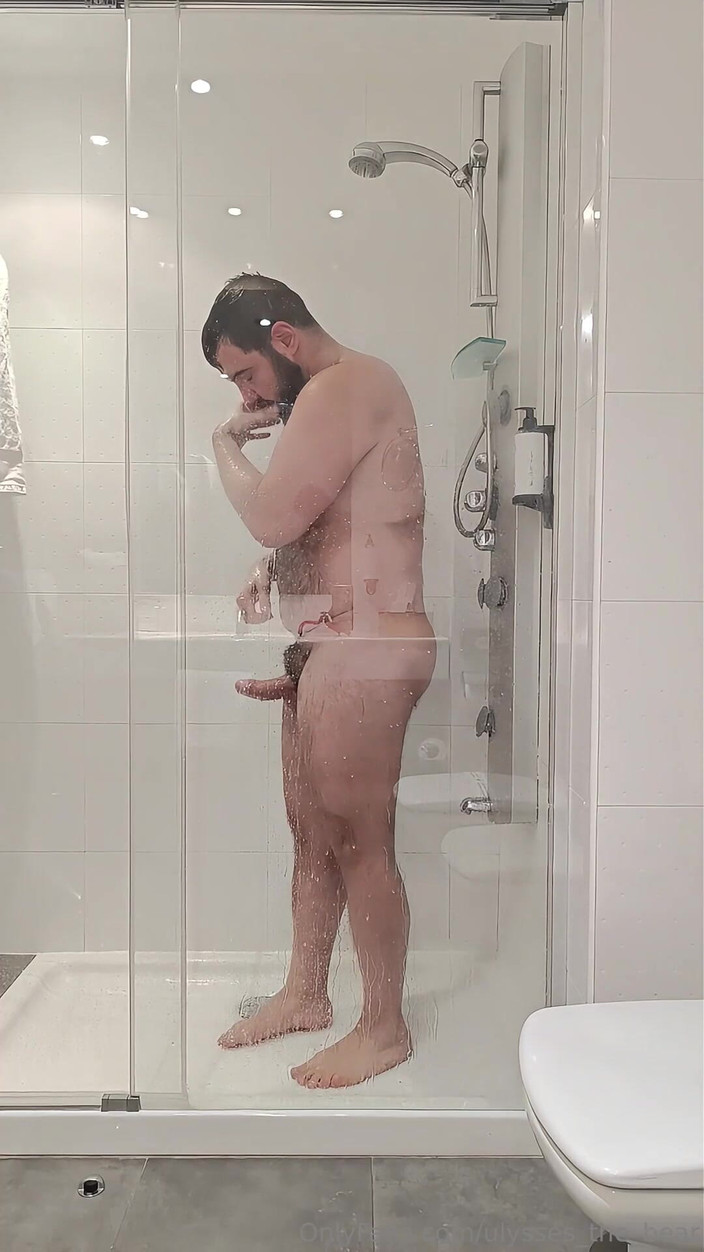 Ulysses the bear: Hanya Badan Basah, dan Imaginasi Anda