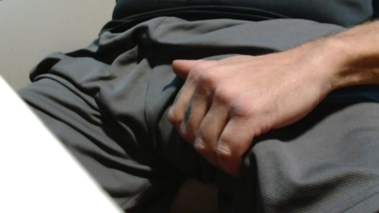 BBIG: Cash Master Huge Bulge and Precum on Webcam