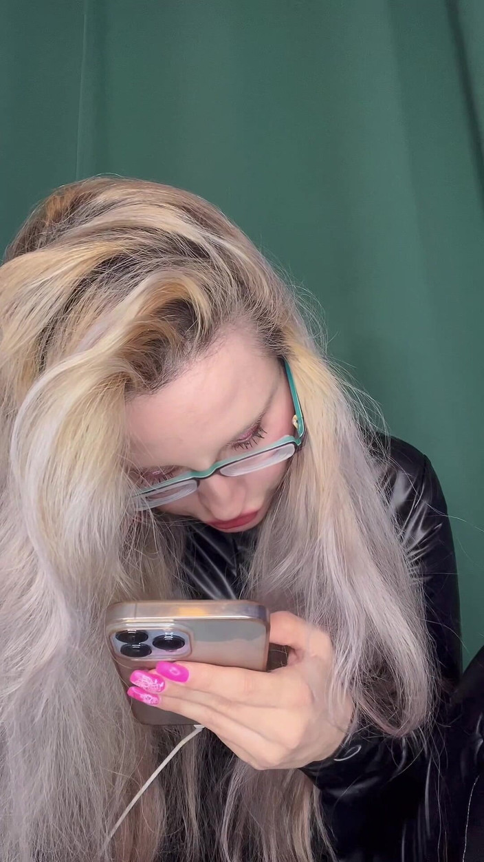 FinDom Goaldigger: 爱瘾网络摄像头会话 第4部分