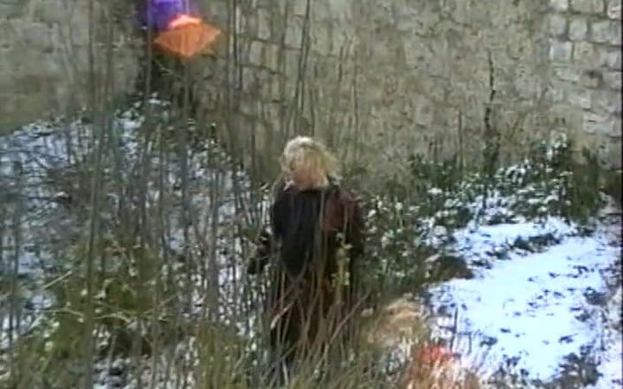 Gay 90's Vintage Porn: Качок наслаждается оральной игрой No3