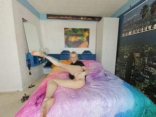 Jimmy Draws: Marina - consolador anal en solo