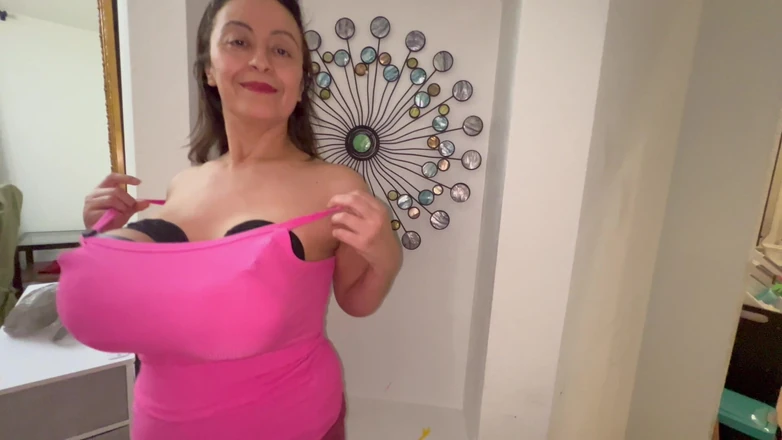 VeeVee Vixen: Tied Tits MILF Comes Home From Shopping