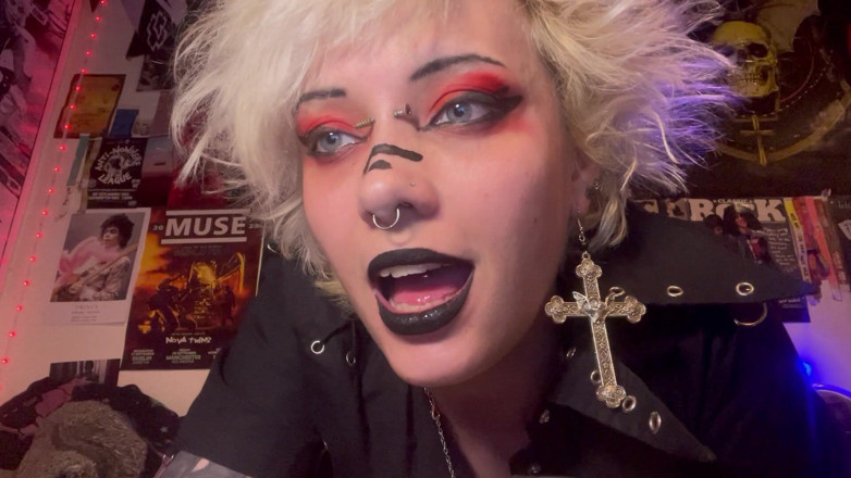 Glitterqueen1999: Твоя готическая сводная сестренка Glitterqueen 1999 дает тебе инструкцию по дрочке перед ее концертом - табу-фетиш готесс спермы, обратный отсчет спермы