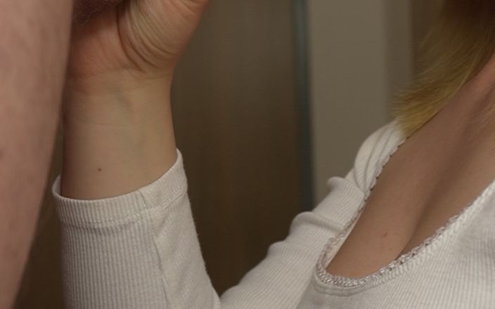Kessieyoy: Le di una mamada y él se corre en mis tetas